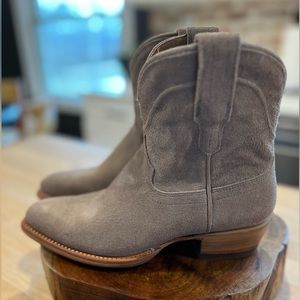Tecovas The Lucy gray suede ankle boots